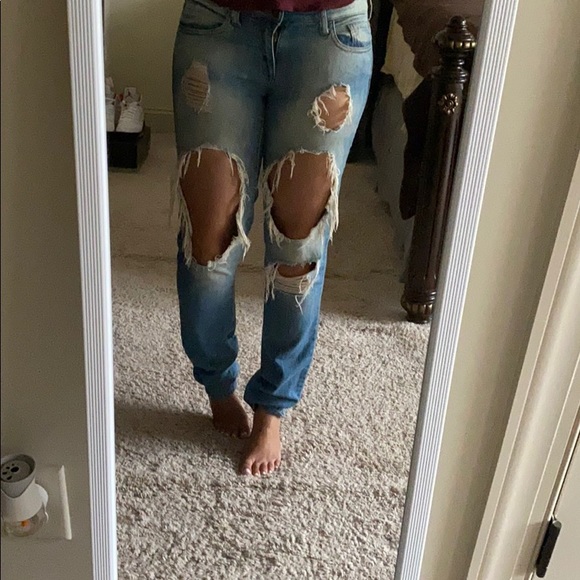 Forever 21 Denim - Forever 21 ripped jeans